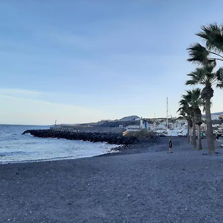 Apartbeach Marina شقة *