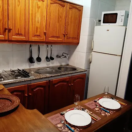 Apartbeach Marina * كانديلاريا